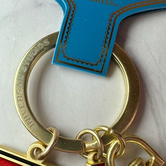 Gryffindor Harry Potter Keychain from Universal Studios FL NWT - Picture 4 of 8